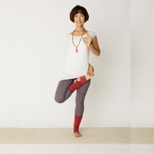 16AW09_LVN_yogalegging_model