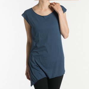 16AW05_NV_tunic_front